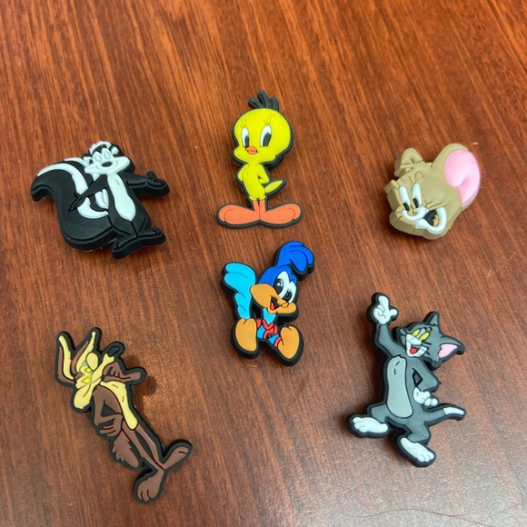 Croc jibbit packages - Picture 1 of 9